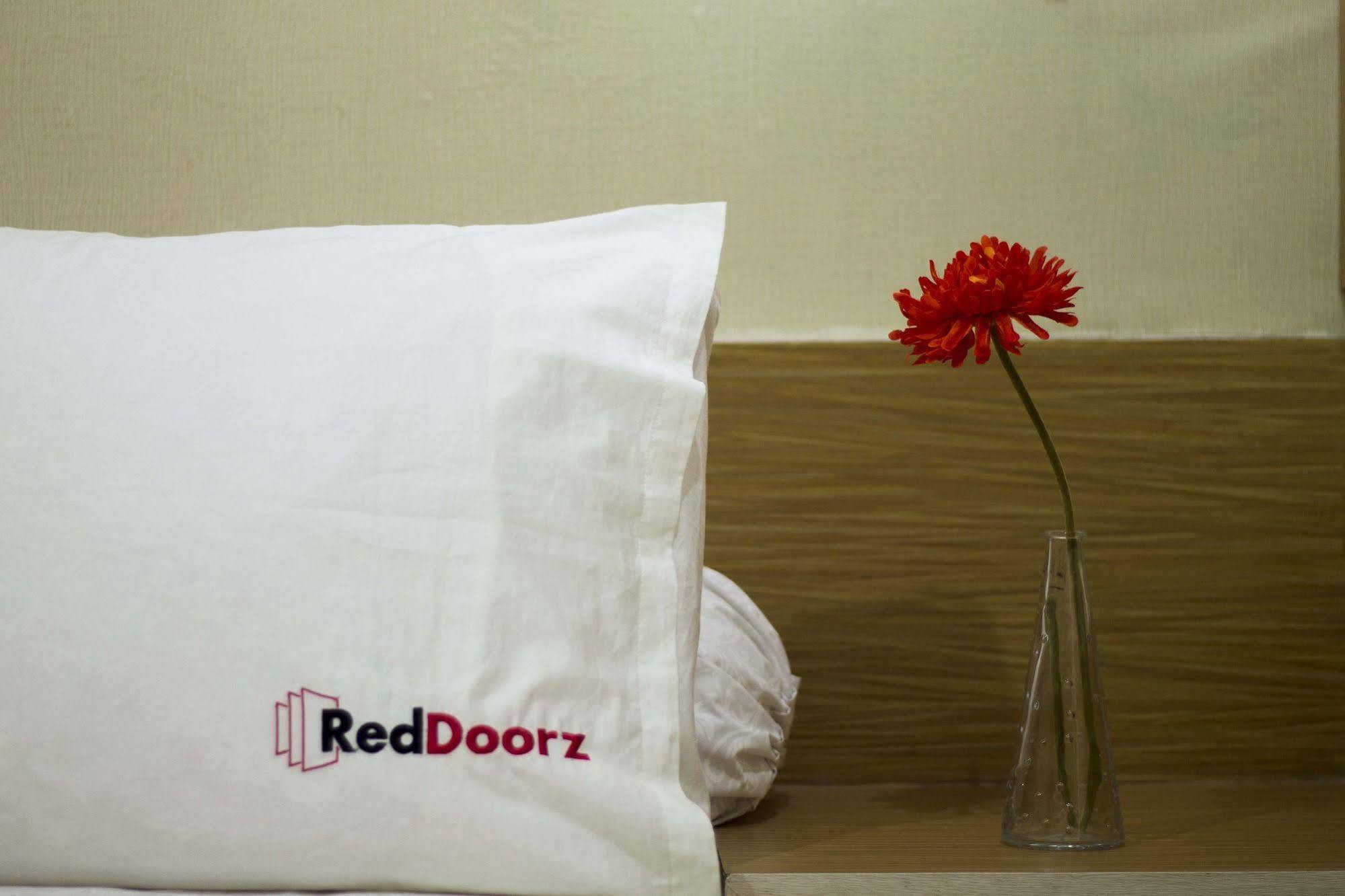 Reddoorz @ Gegerkalong Girang Ξενοδοχείο Μπαντούνγκ Εξωτερικό φωτογραφία